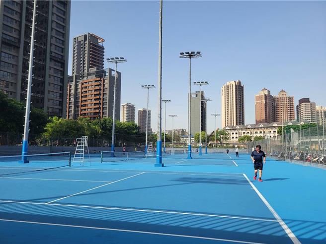 德天空：曼联目前尚未向莱比锡就谢什科转会提交书面报价