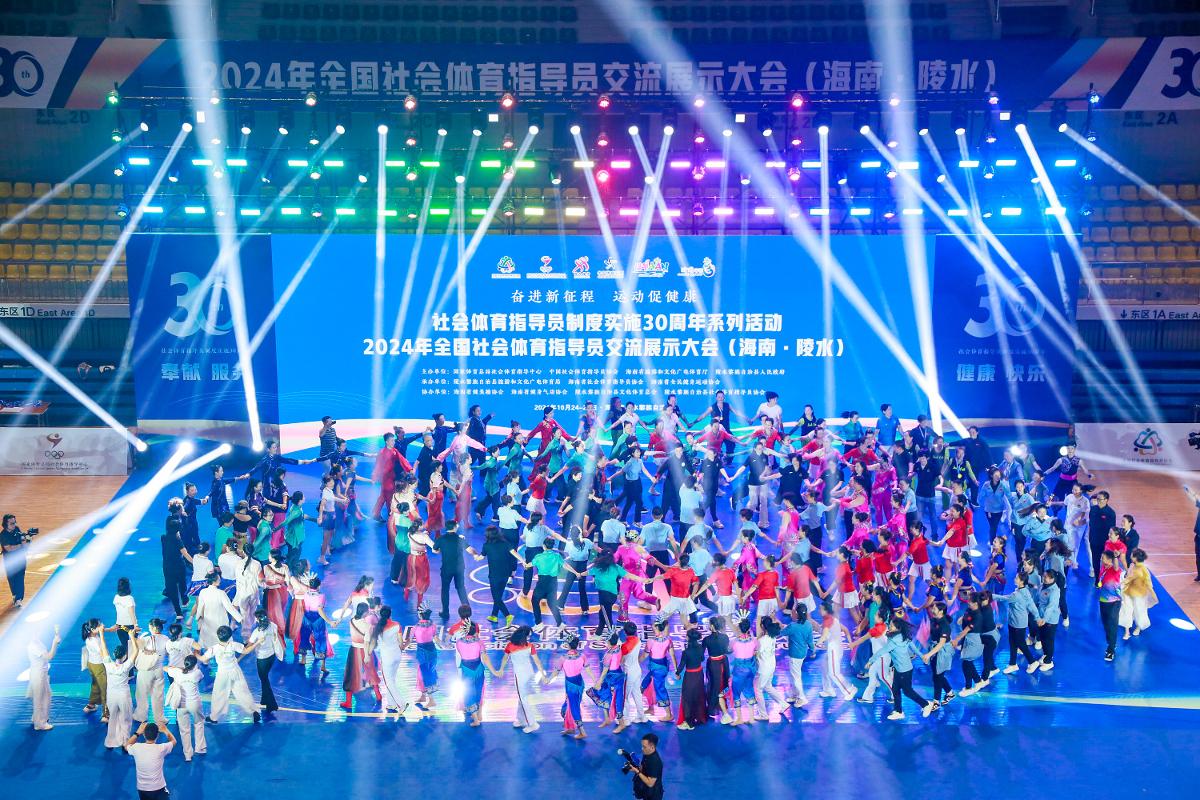 篮球篮网外援突然爆发，全场砍下35分