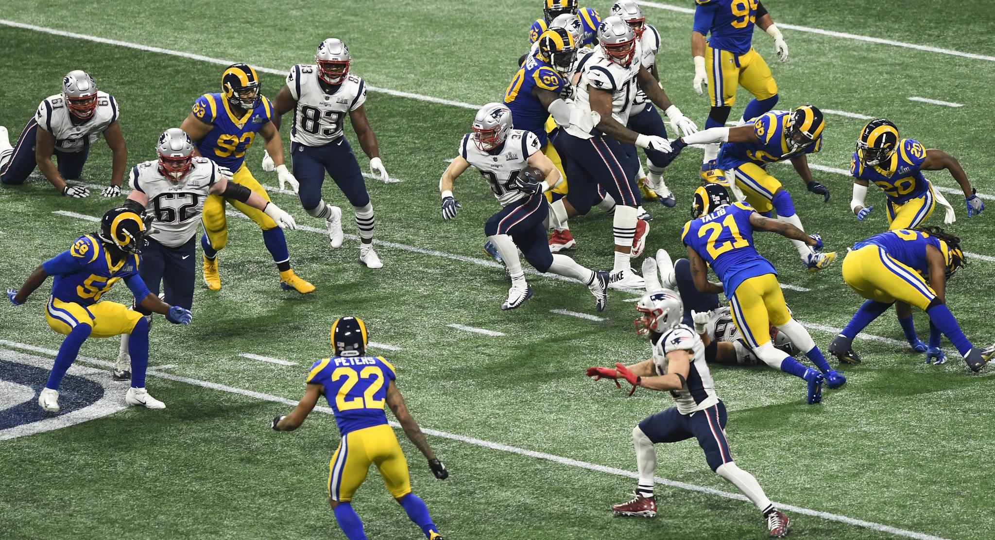 杰伦·布伦森33分率队大胜，助攻数跻身尼克斯队史前18